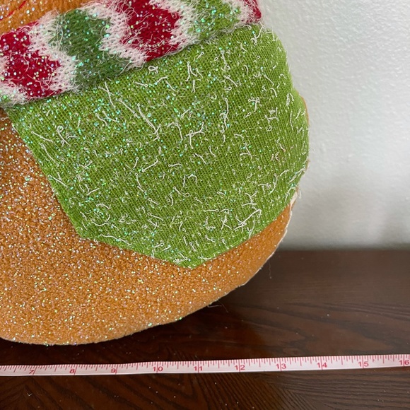 Beautiful Gingerbread round pillow Christmas Ornament - Picture 8 of 9